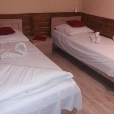 Abszolút Hotel és Panzió Nyírbátor Esterno foto