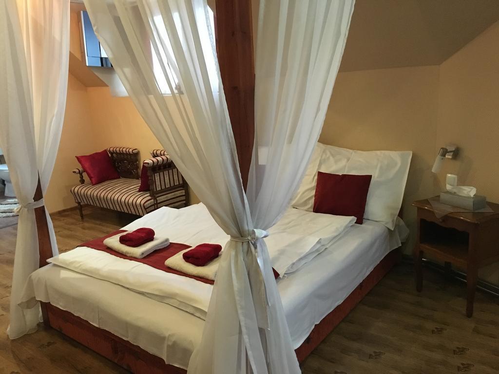 Abszolút Hotel és Panzió Nyírbátor Camera foto