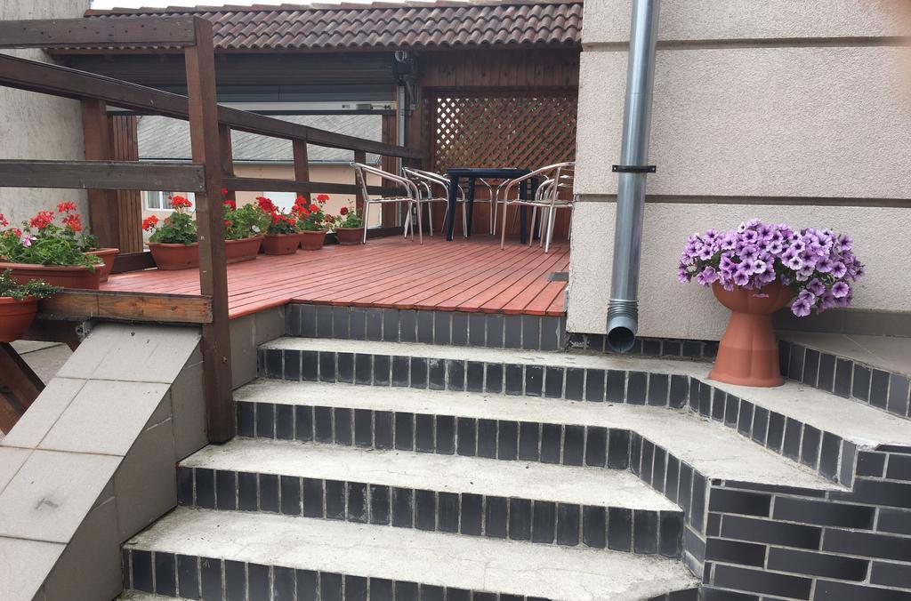 Abszolút Hotel és Panzió Nyírbátor Esterno foto