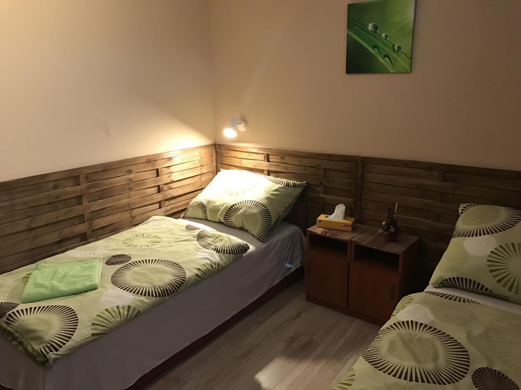 Abszolút Hotel és Panzió Nyírbátor Esterno foto